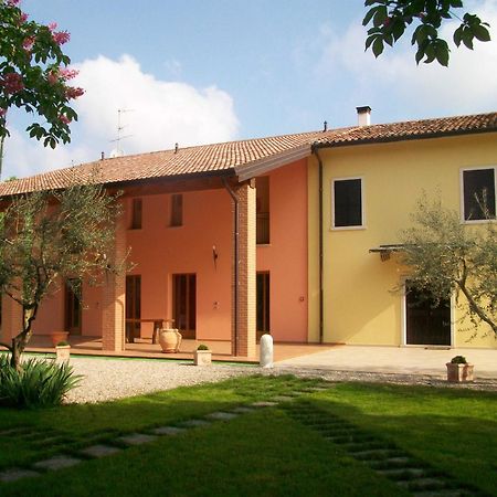 Agriturismo Radamez Monzambano Exterior photo