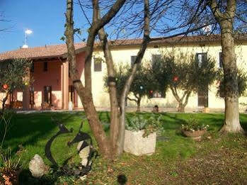 Agriturismo Radamez Monzambano Exterior photo